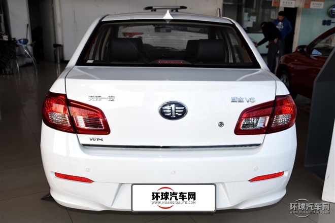 2015款 1.5L 自動標準型