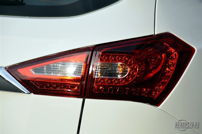 2015款 1.5T 手動精英型