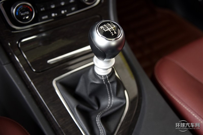 2015款 1.5T 手動旗艦型