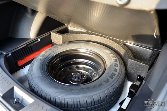 2015款 1.5T 手動尊貴型