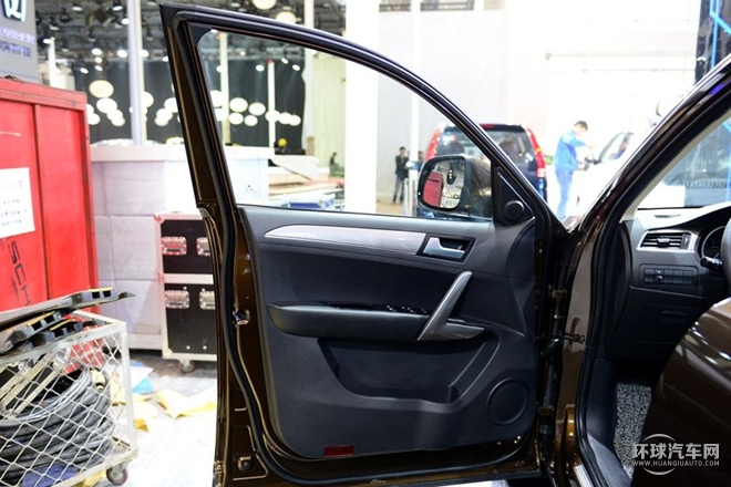 2015款 1.5T 手動(dòng)尊貴型