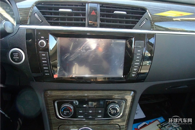 2015款 1.5T 手動尊貴型