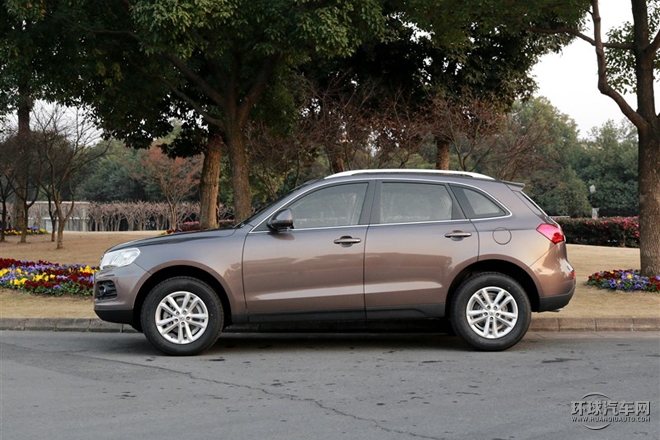 2015款 1.5T 手動尊貴型