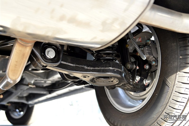 2015款 2.0T 手動尊貴型