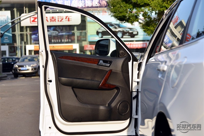 2015款 2.0T 手動尊貴型