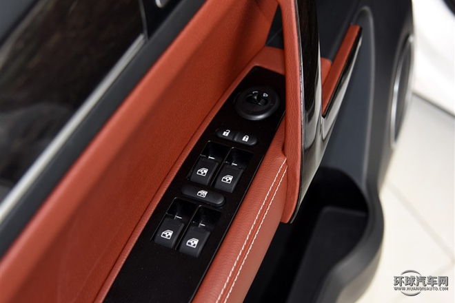 2015款 2.0T 自動豪華型