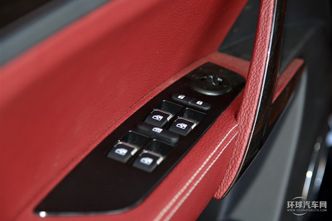 2015款 2.0T 自動旗艦型