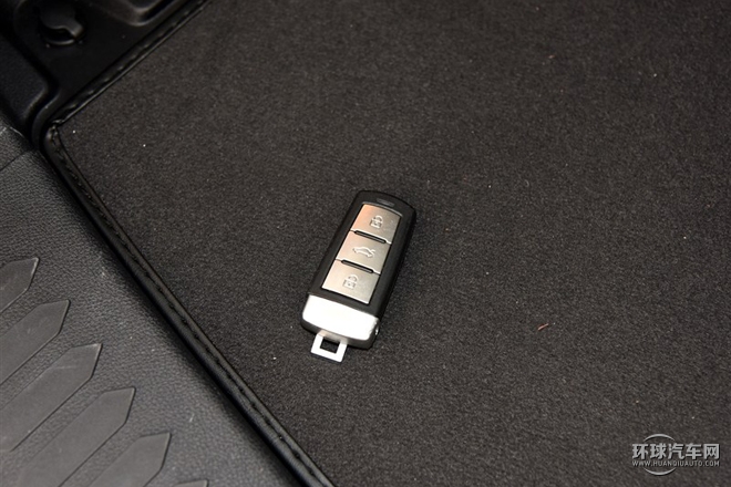 2015款 2.0T 自動(dòng)尊貴型