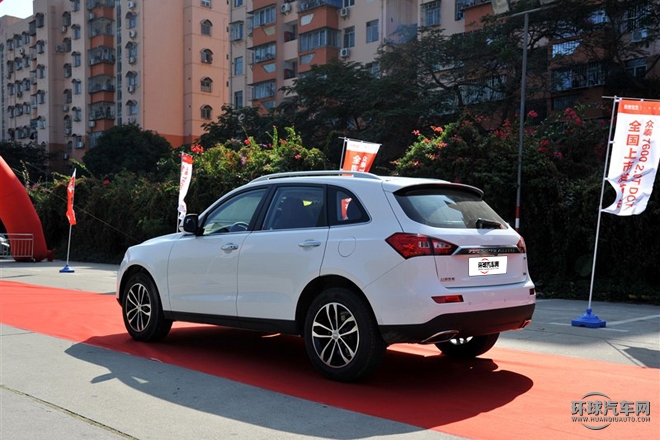 2015款 2.0T 自動(dòng)尊貴型