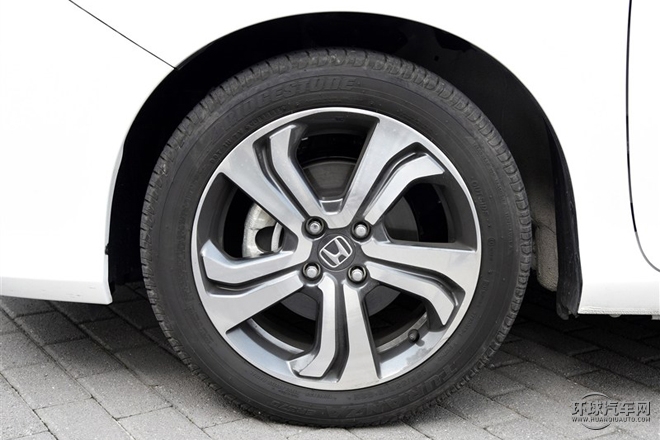 2015款 1.5L CVT豪華版