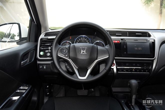 2015款 1.5L CVT豪華版