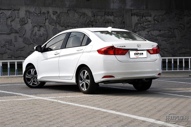 2015款 1.5L CVT豪華版