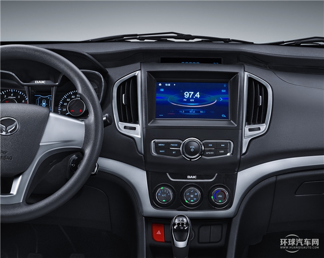 2015款 1.5L 手動標準型