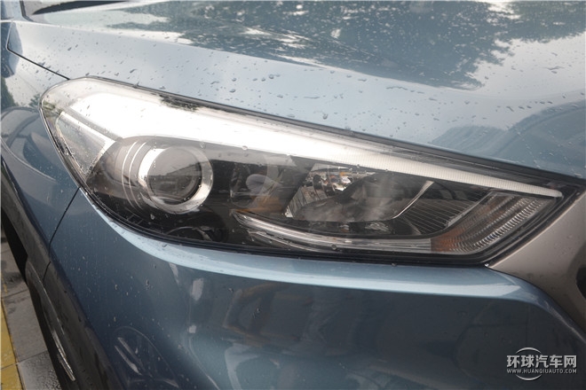 2015款 1.6T 雙離合四驅(qū)旗艦型