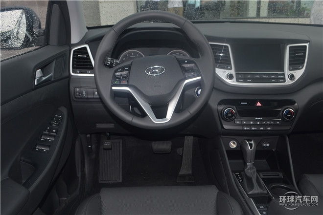 2015款 1.6T 雙離合四驅旗艦型