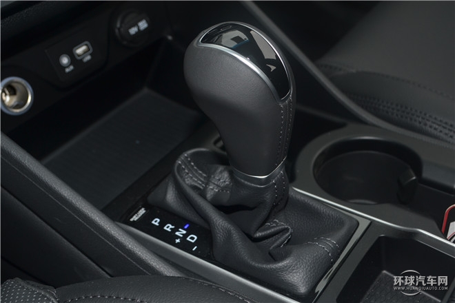 2015款 1.6T 雙離合四驅(qū)尊貴型