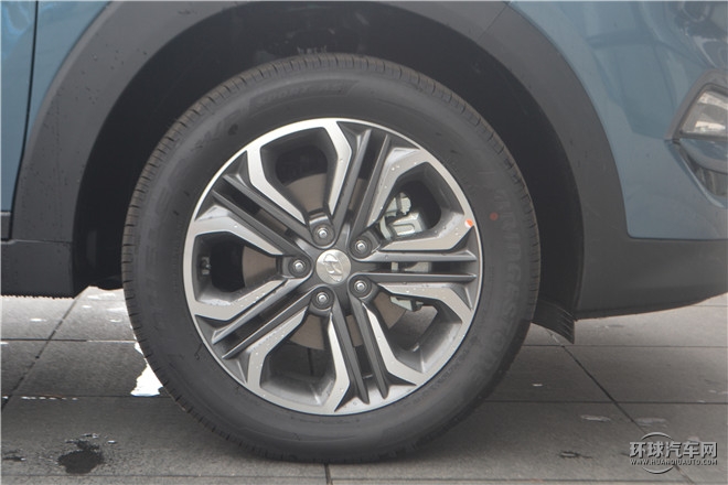 2015款 2.0L 自動兩驅智能型