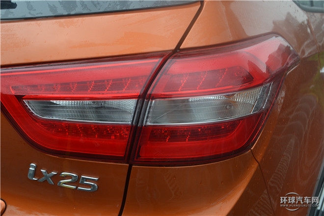 2015款 1.6L 自動兩驅尊貴型DLX