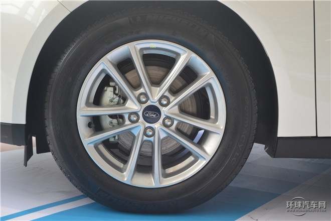 2015款 三廂 1.6L 手動(dòng)舒適型