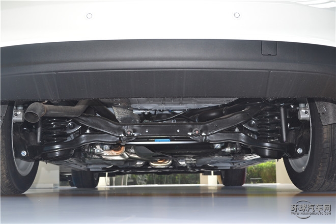 2015款 三廂 1.6L 手動舒適型