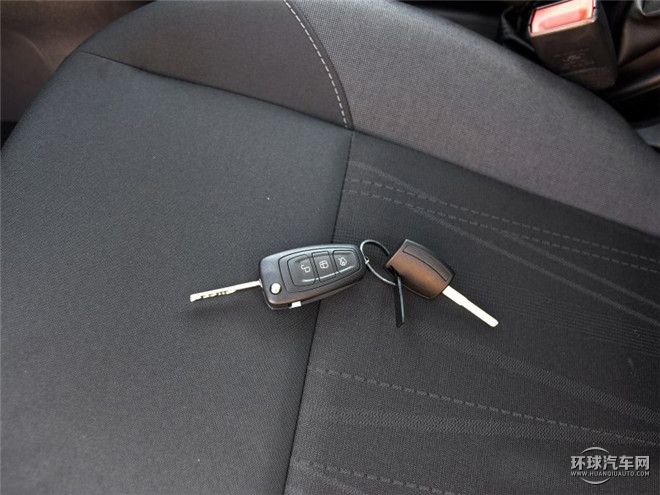 2015款 兩廂 1.0L GTDi 自動超能風(fēng)尚型