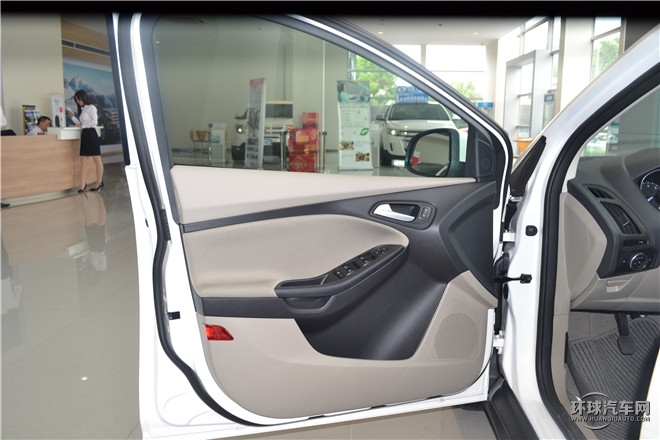 2015款 兩廂 1.6L 手動風尚型