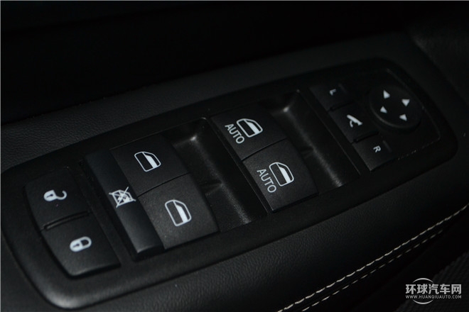 3.0TD 柴油 舒享導航版