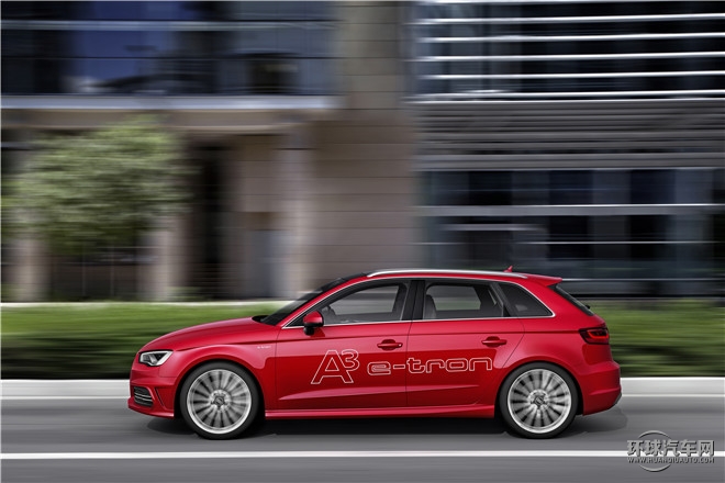 2015款 Sportback e-tron 運(yùn)動型