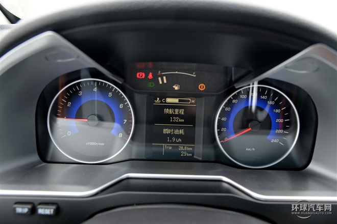 2015款 兩廂RS 1.3T CVT向上版