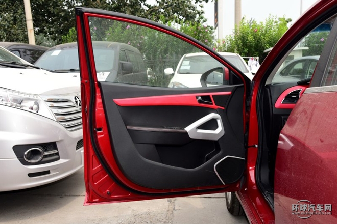 2015款 1.5L CVT豪華智能型