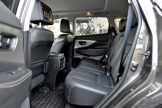 2015款 2.5T S/C HEV XV 四驅混動旗艦版