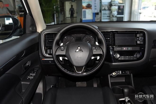 2016款 2.4L 四驅精英版 5座