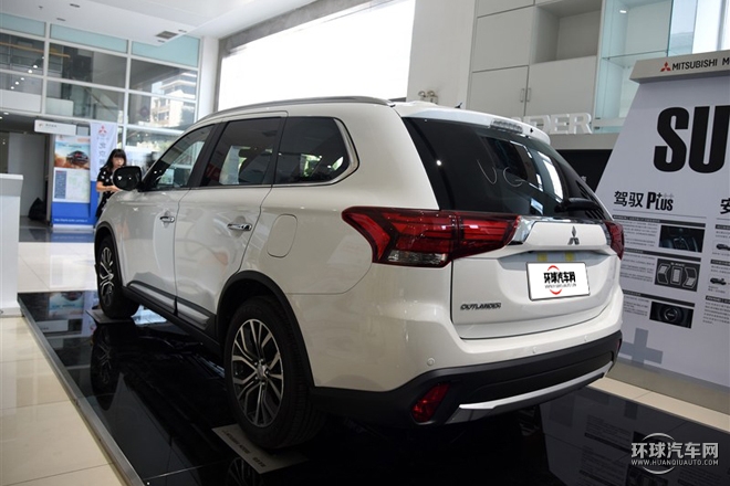 2016款 2.4L 四驅精英版 5座