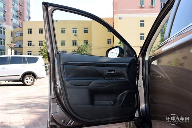 2016款 2.4L 四驅旗艦GT版 7座