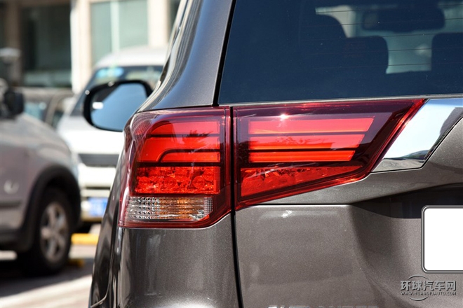 2016款 2.4L 四驅旗艦GT版 7座