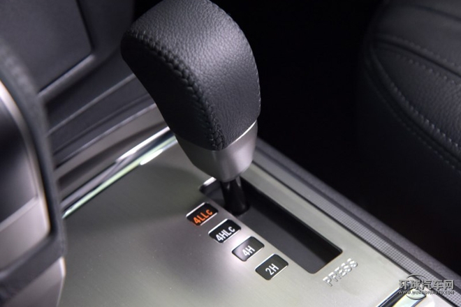 2016款 3.0L 自動豪華版 國V