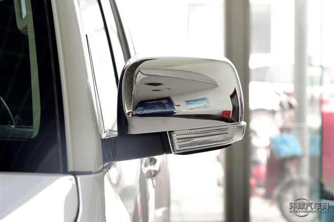 2016款 3.0L 自動尊貴版 國V