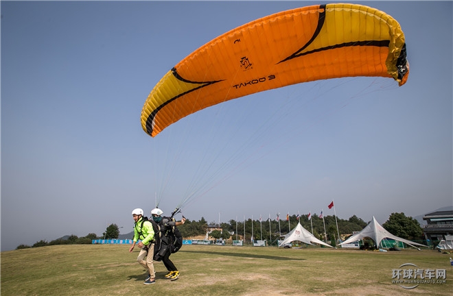 夢想，天生無畏 梅賽德斯-奔馳東區GLA SUV無畏勇者之旅逐夢啟程