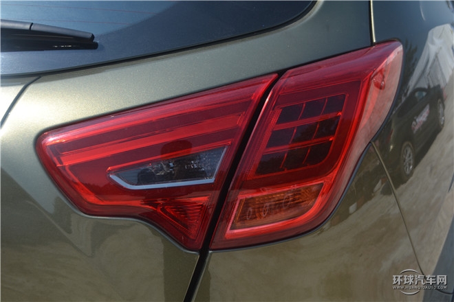 2014款 1.8T 自動(dòng)兩驅(qū)超享版