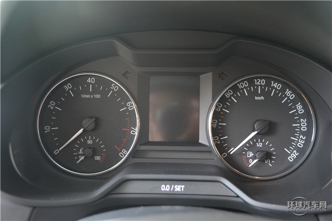 2016款 1.6L 自動創(chuàng)行版