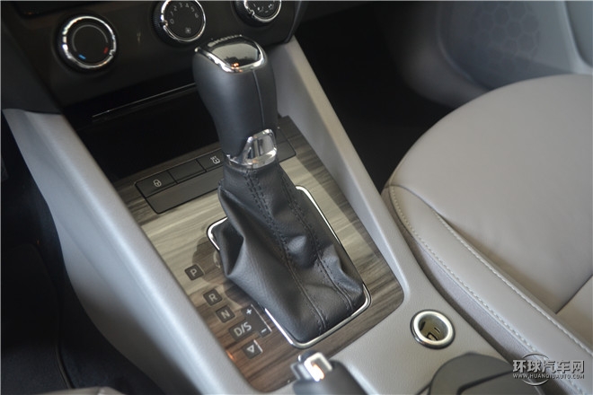 2016款 1.6L 自動前行版