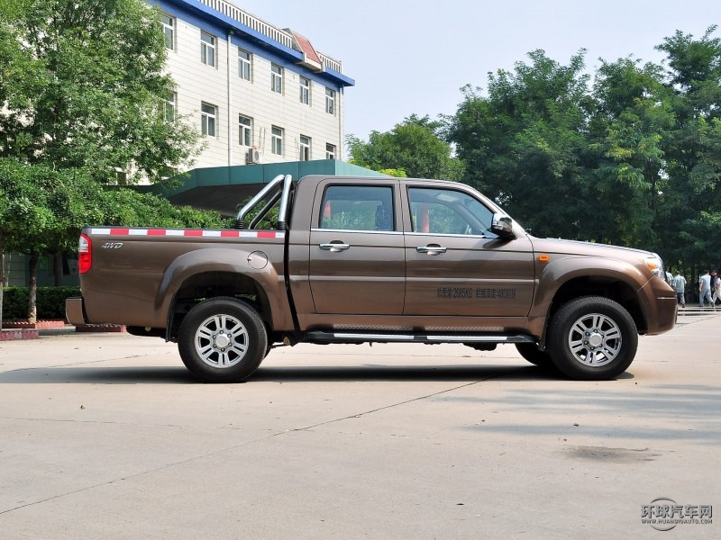 威虎TUV 2015款 2.5T柴油四驅豪華型