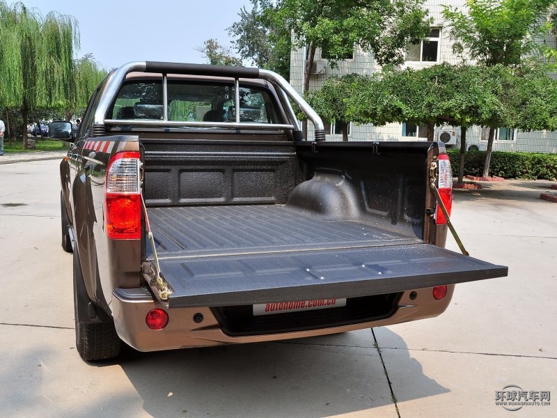 威虎TUV 2015款 2.5T柴油四驅(qū)豪華型