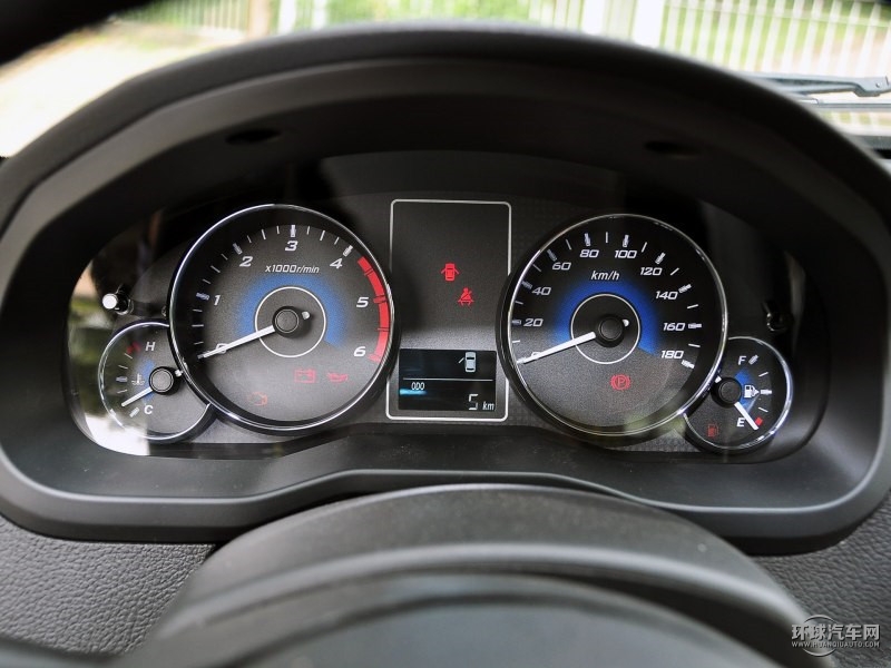 威虎TUV 2015款 2.5T柴油四驅(qū)豪華型