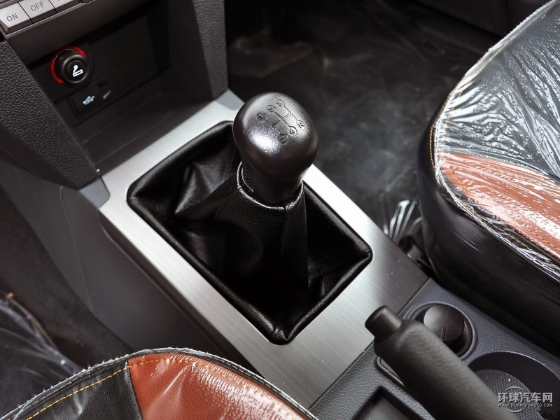 威虎TUV 2015款 2.5T柴油四驅豪華型