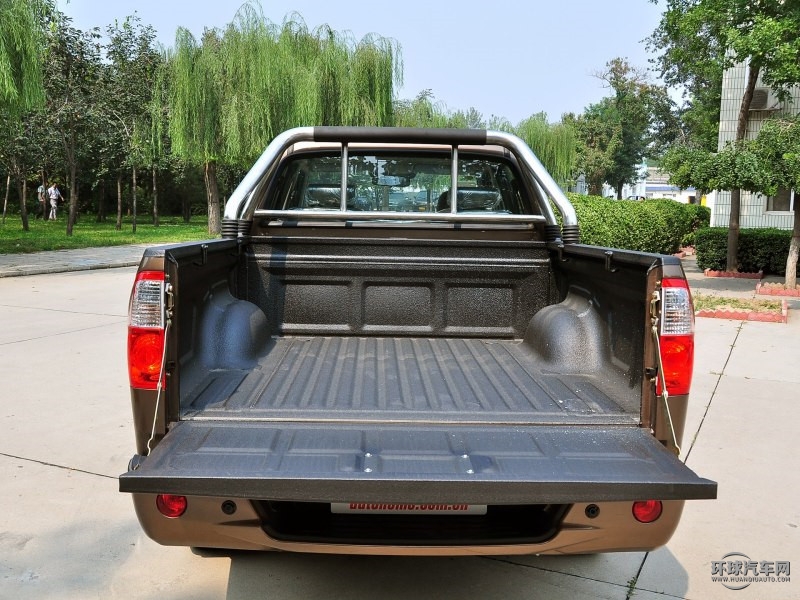 威虎TUV 2015款 2.5T柴油四驅(qū)豪華型