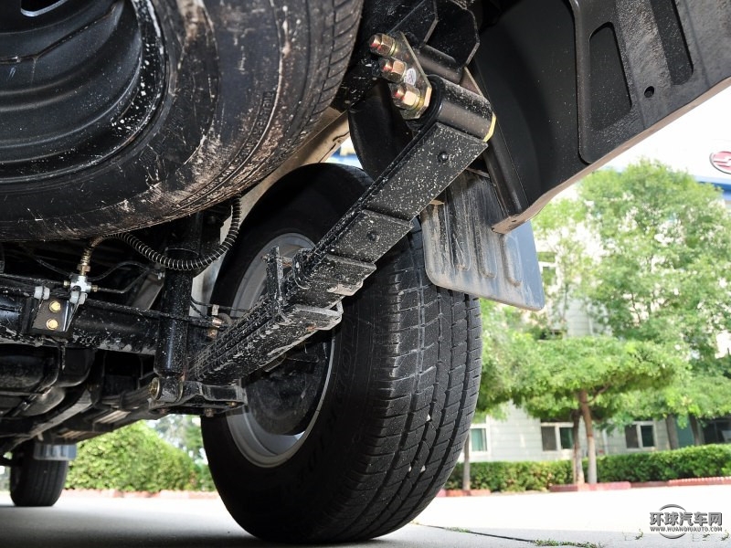 威虎TUV 2015款 2.5T柴油四驅豪華型