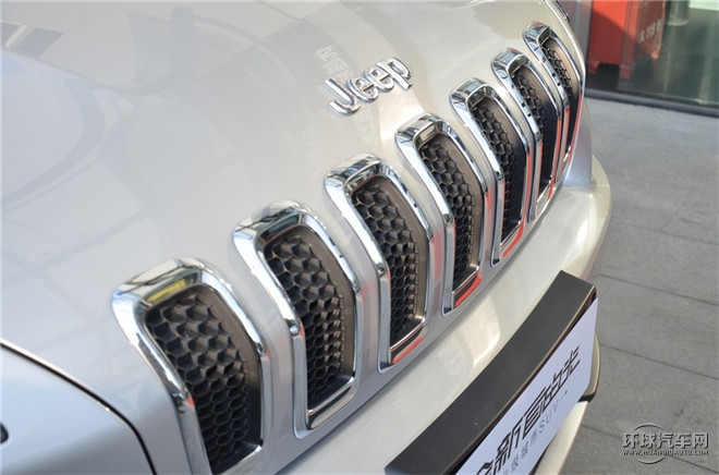 2016款 2.4L 專業(yè)版+智能包