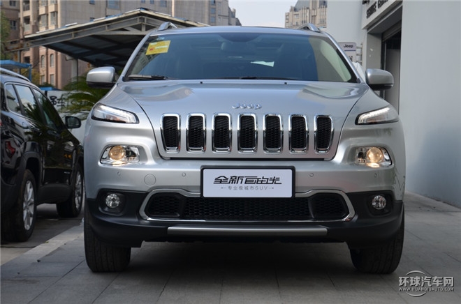 2016款 2.4L 專(zhuān)業(yè)版+智能包