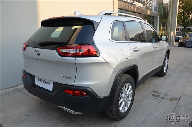 2016款 2.4L 專業版+智能包